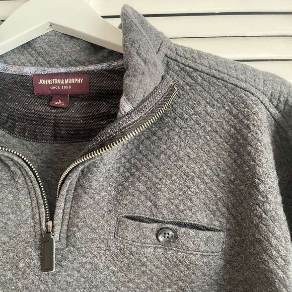 Johnston & Murphy | Men’s Quilted Quarterzip Pullover - Picture 3 of 9
